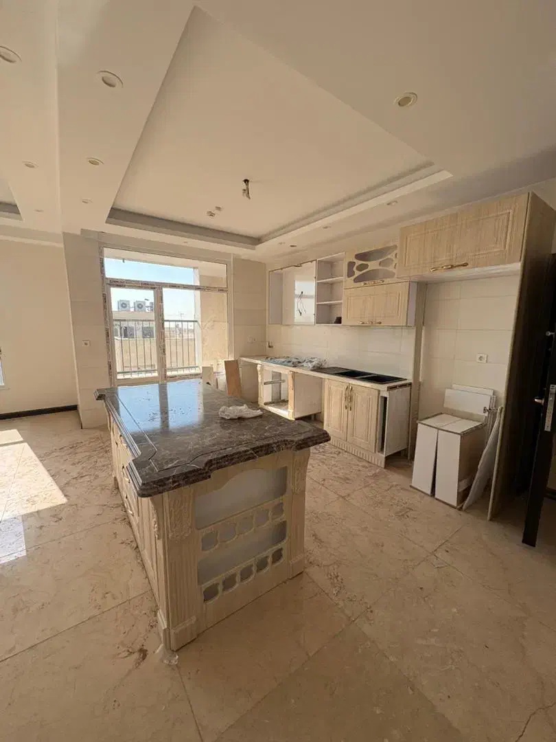 ۱۳۰ متر  نوساز کلید نخورد