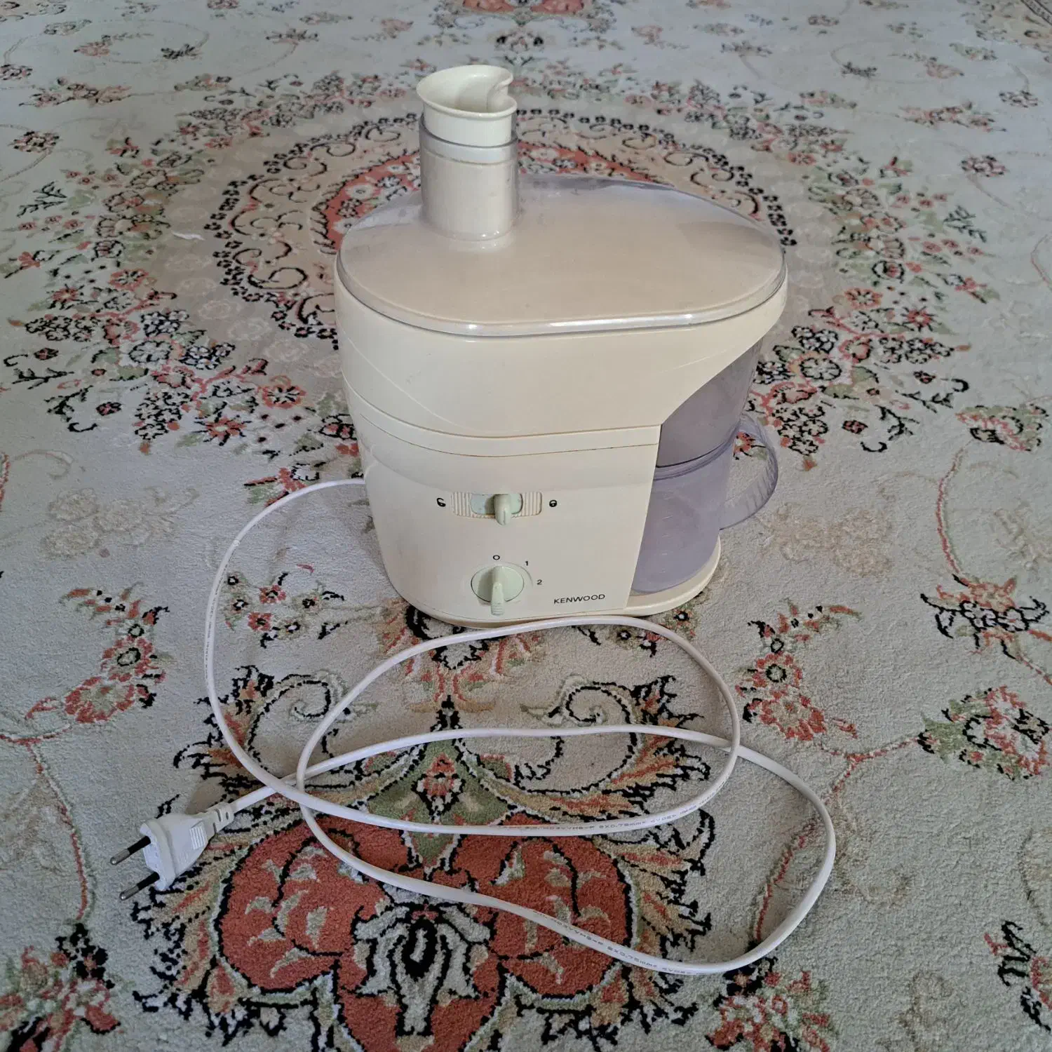 آبمیوه گیری KENWOOD|آبمیوه‌گیر و آب‌مرکبات‌گیر|قم, تولید دارو و یخچال|دیوار
