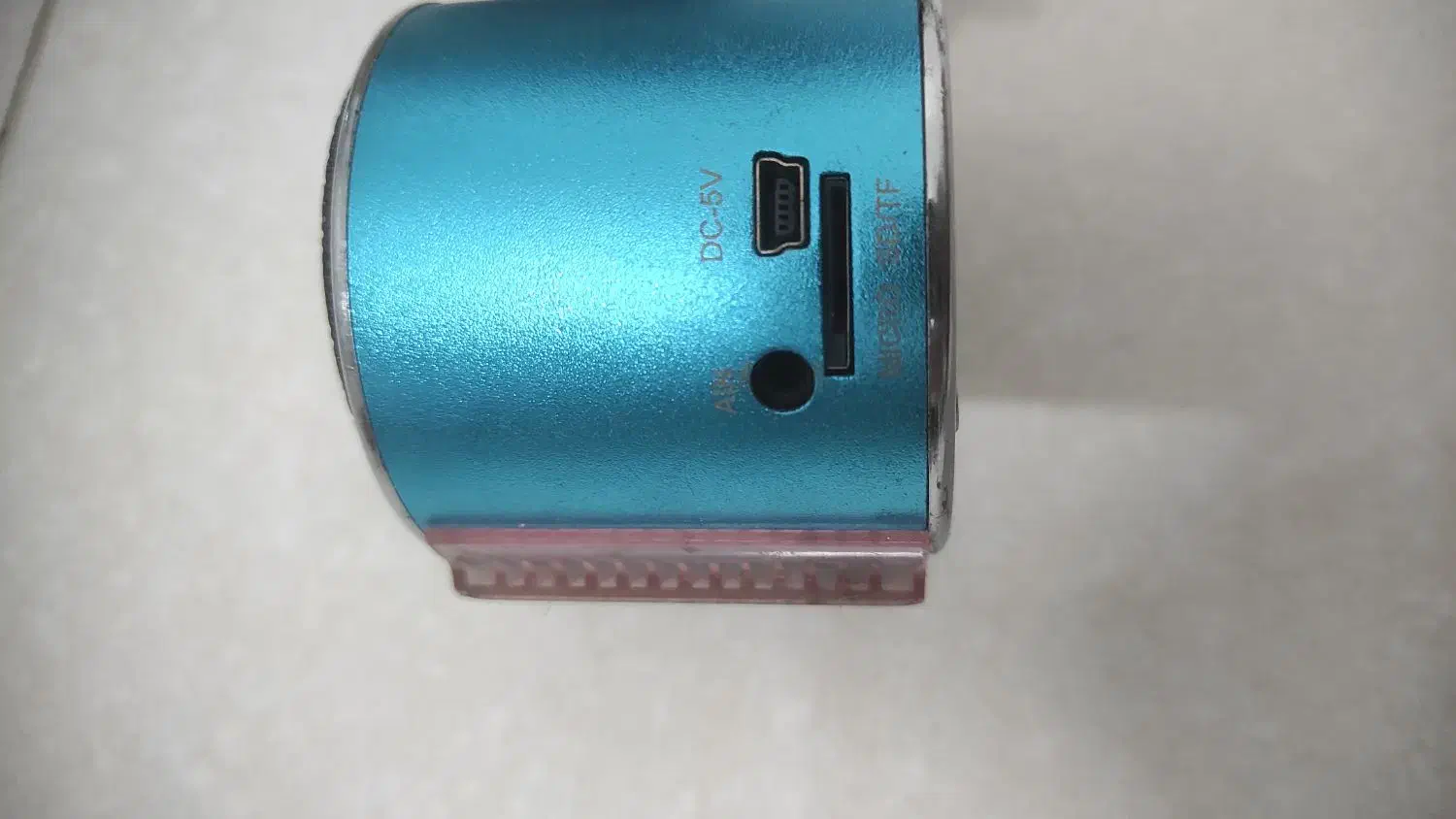 اسپیکر استوانه ای|پخش‌کننده همراه|اصفهان, بهارستان|دیوار