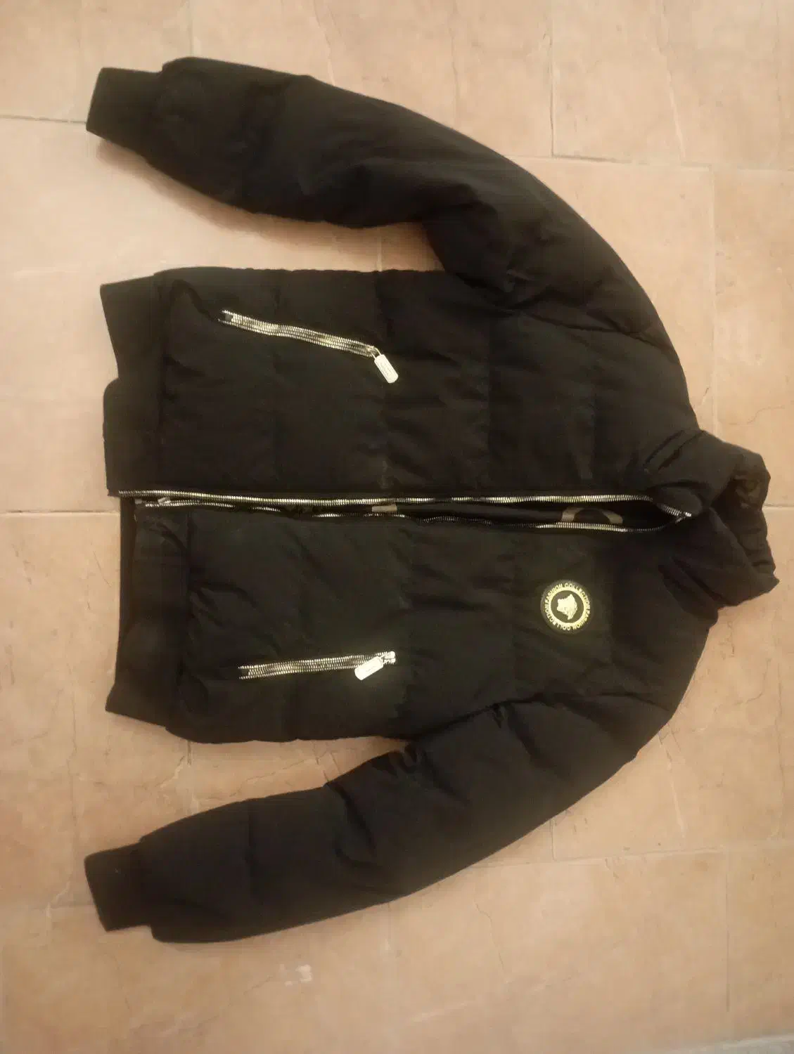 کاپشن مشکی خاص|لباس|بومهن, |دیوار