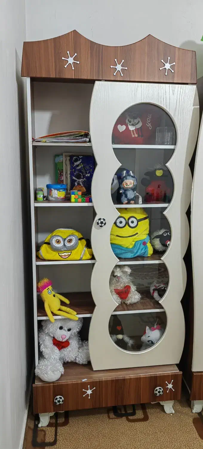 کمد و ویترین بچه گانه کودک و نوجوان|اسباب و اثاث بچه|نسیم‌شهر, |دیوار