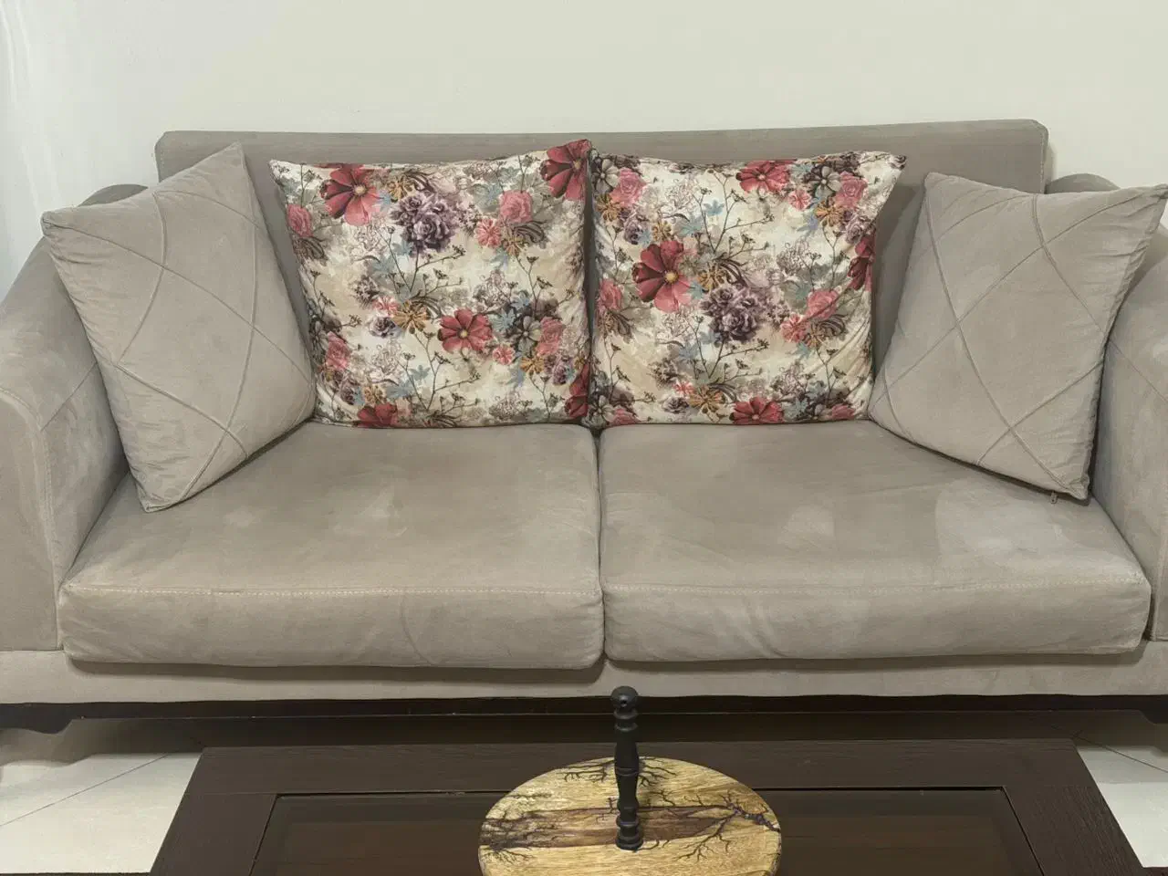 مبل راحتی ۷ نفره تمیز و شیک|مبلمان خانگی و میز عسلی|تهران, شادمان|دیوار