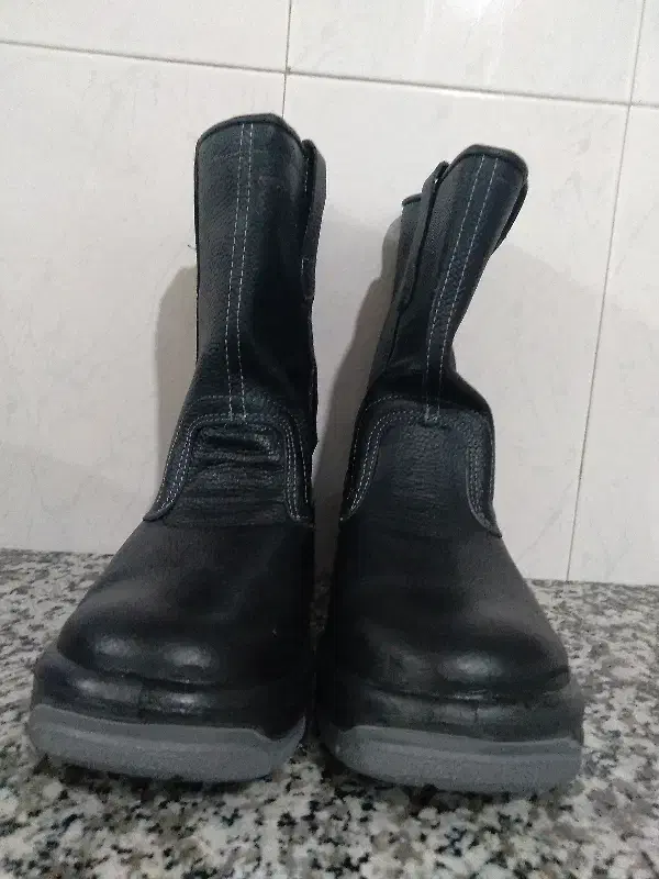 کفش ایمنی ساق بلندکلار|کیف، کفش، کمربند|دوگنبدان, |دیوار