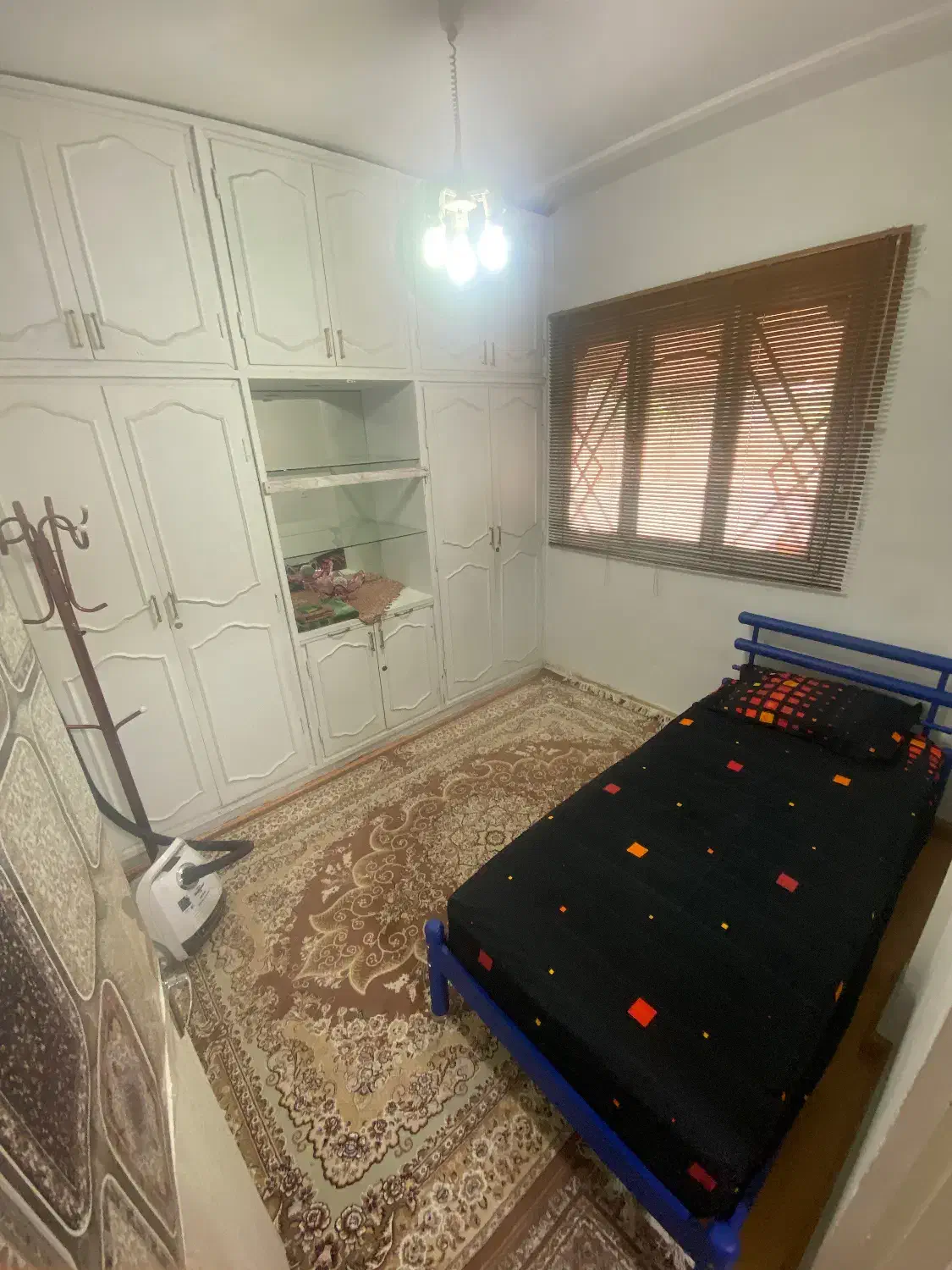 اجاره خانه ۵۵متری مرکز شهر (خیابان سعدی)|اجارهٔ کوتاهمدت آپارتمان و سوئیت|رشت, سعدی (تختی)|دیوار