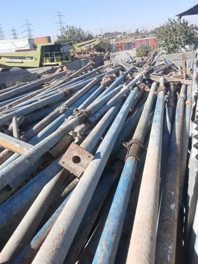 کارگر ارماتوربند|خدمات پیشه و مهارت|آزادشهر, |دیوار