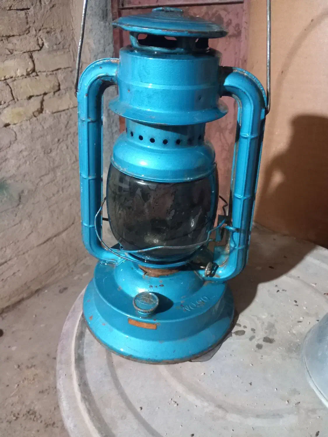 چراغ نفتی|کلکسیون اشیاء عتیقه|اراک, |دیوار