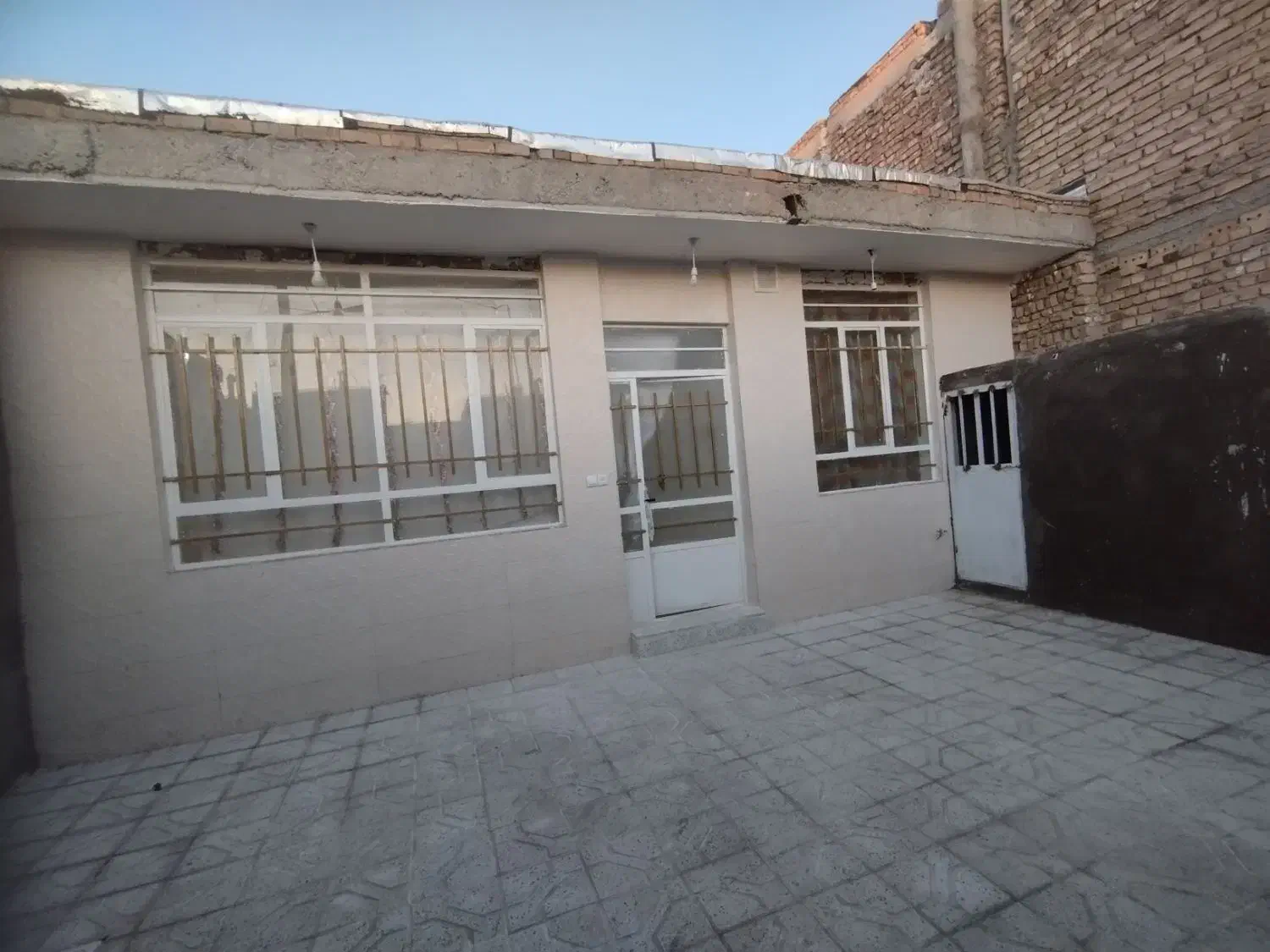 اجاره داده می. خیام. امامزاده تازه ساخت|اجارهٔ دفتر کار، اتاق اداری، مطب|نیشابور, خیام|دیوار