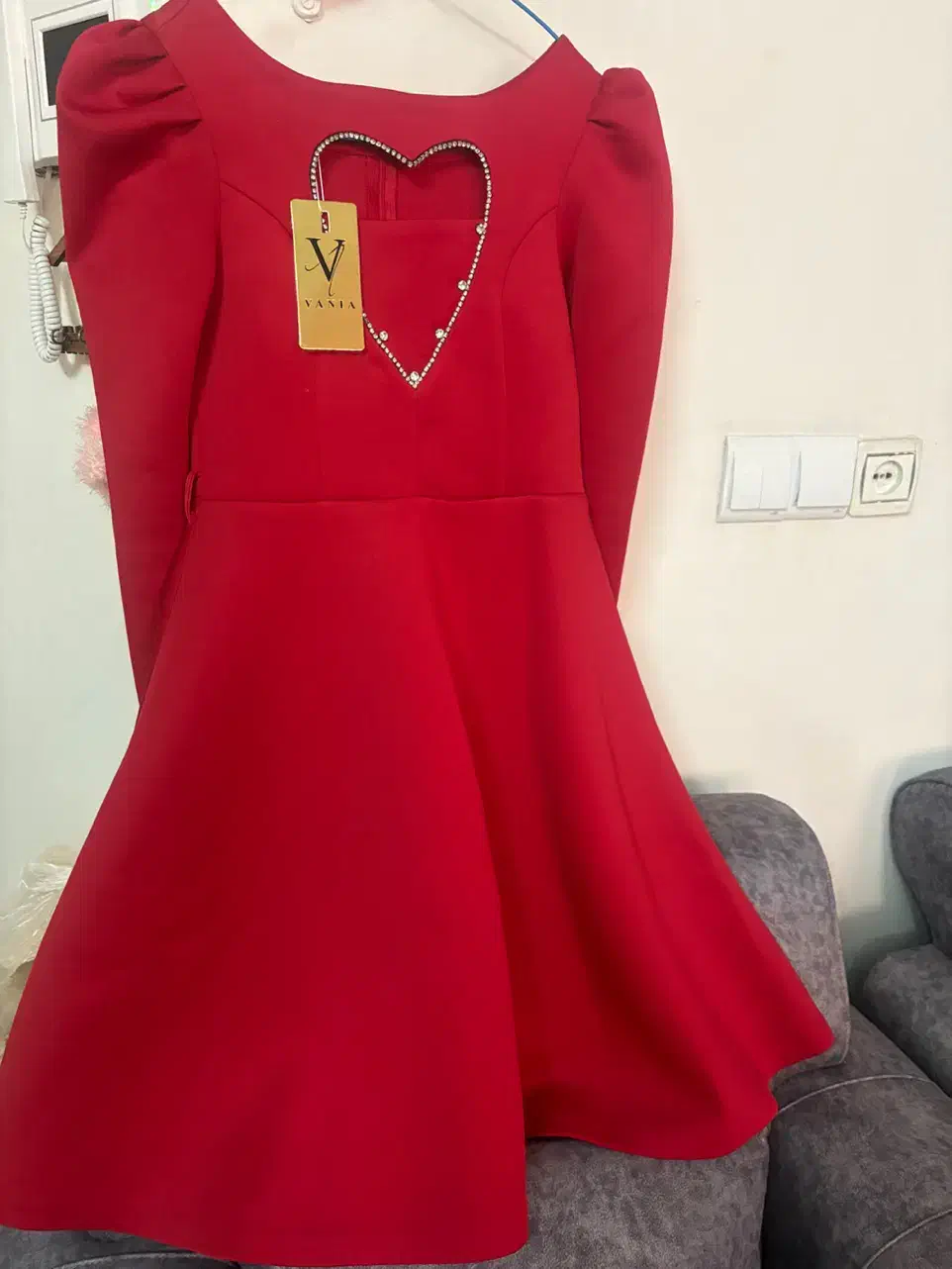 لباس مجلسی|لباس|فردیس, داوری|دیوار