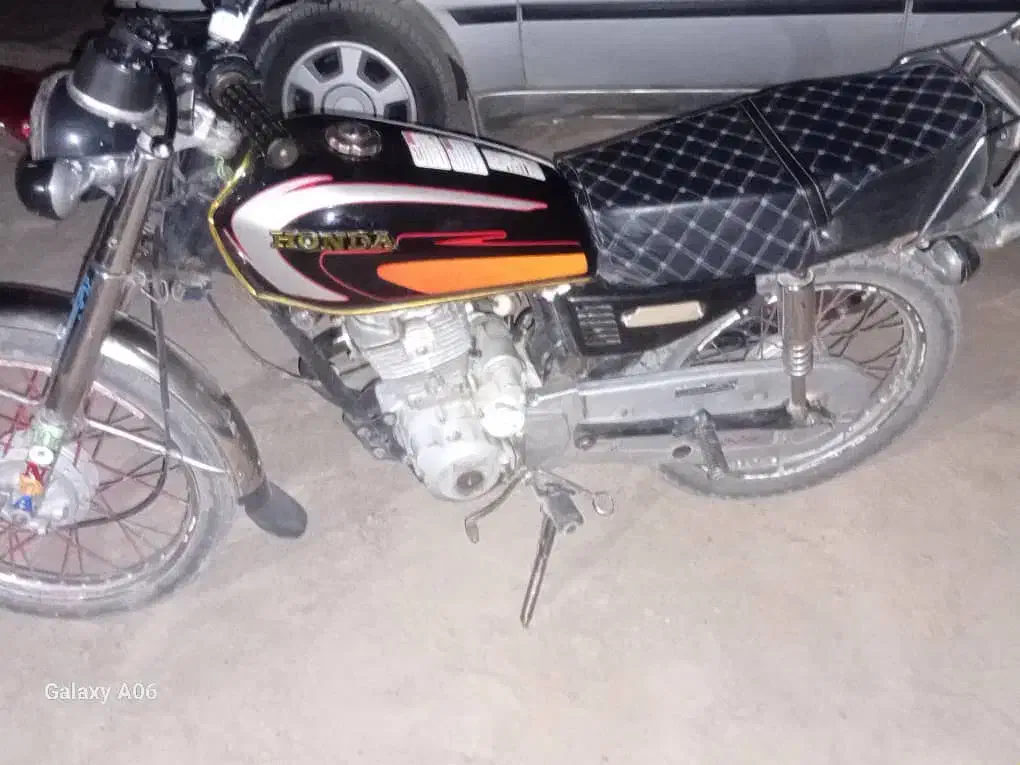 بدون هیچ عیب|موتورسیکلت|بم, |دیوار