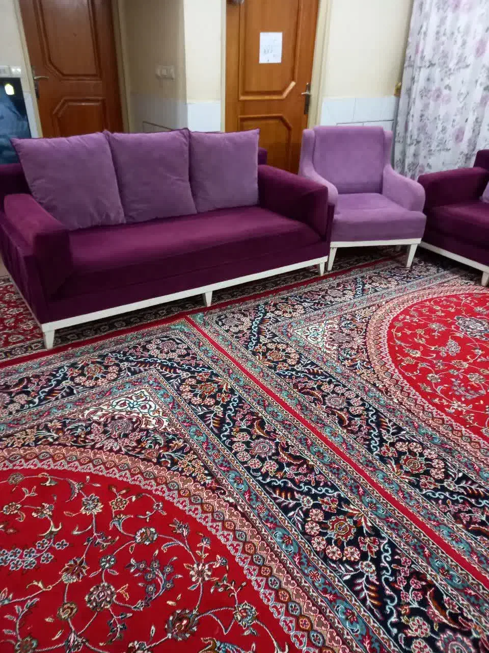 مبل راحتی خیلی تمیز|مبلمان خانگی و میز عسلی|اصفهان, قهجاورستان|دیوار