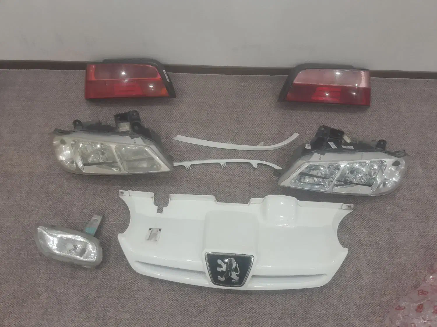 چراغ پرشیا|قطعات یدکی و لوازم جانبی|قرچک, مهدیه|دیوار