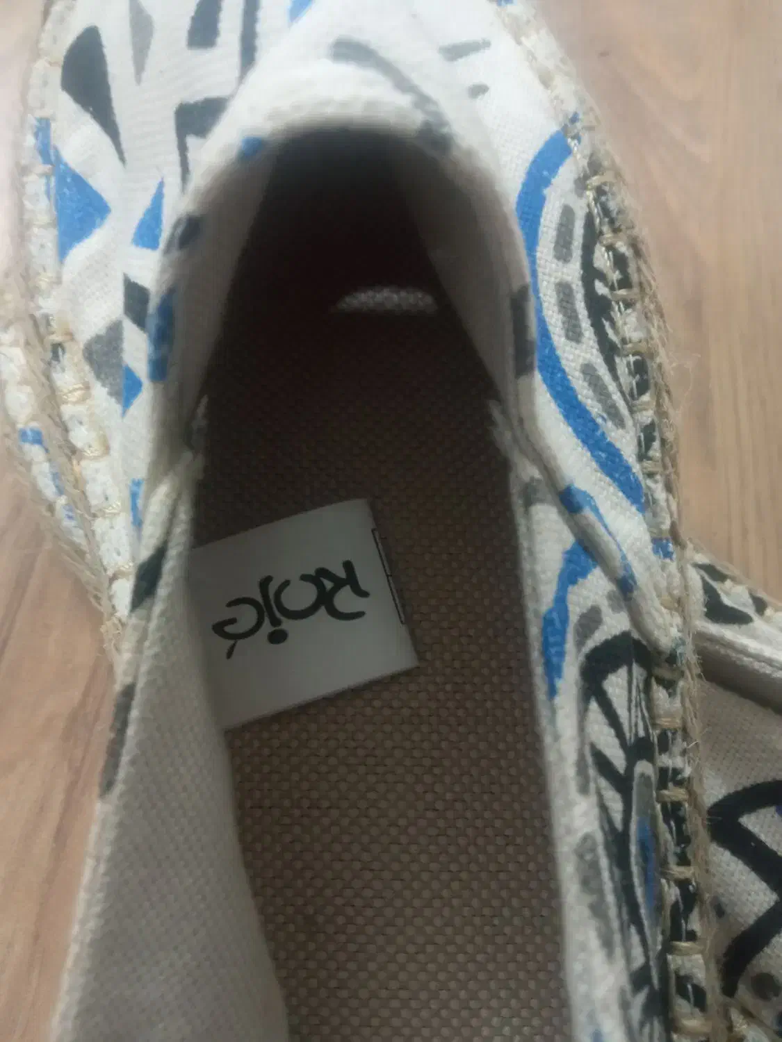 کفش سنتی|کیف، کفش، کمربند|تربت جام, میان جام|دیوار