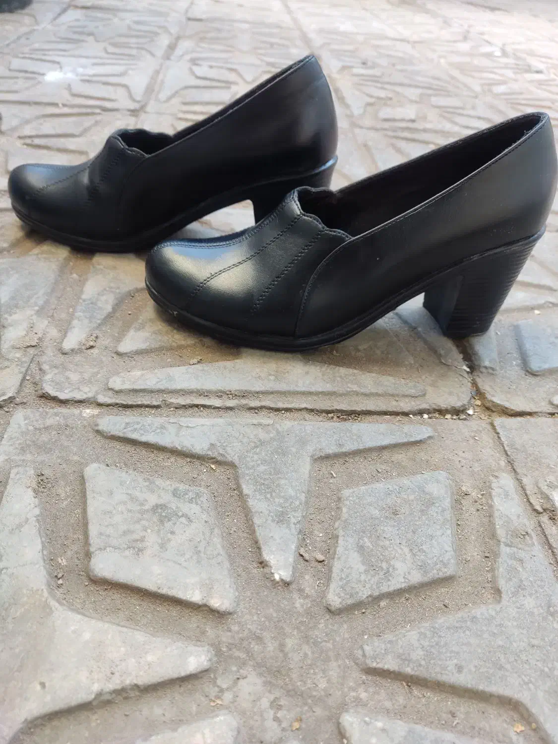 تعدادی کفش زنانه، مردانه ، بچگانه|کیف، کفش، کمربند|کرمان, |دیوار