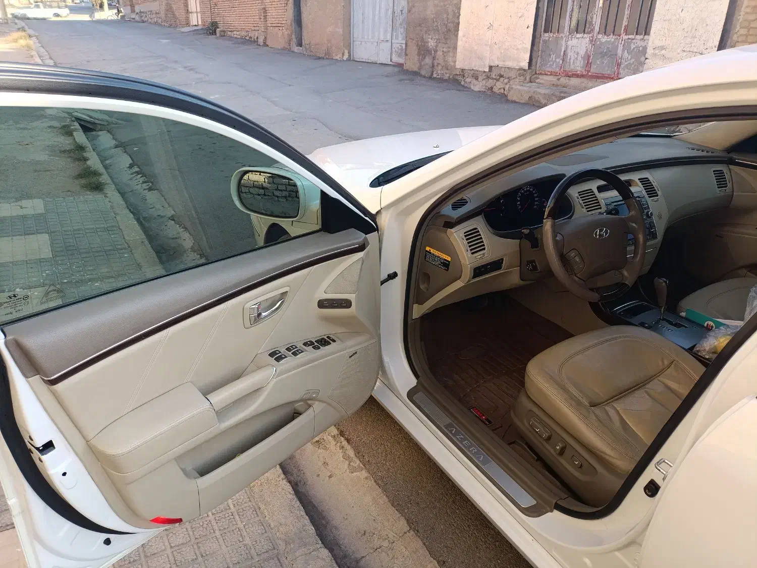 آزرا ۲۰۰۹|خودرو سواری و وانت|شهرکرد, |دیوار