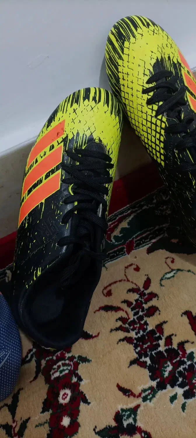 کفش فوتبال|کیف، کفش، کمربند|گیلان غرب, |دیوار