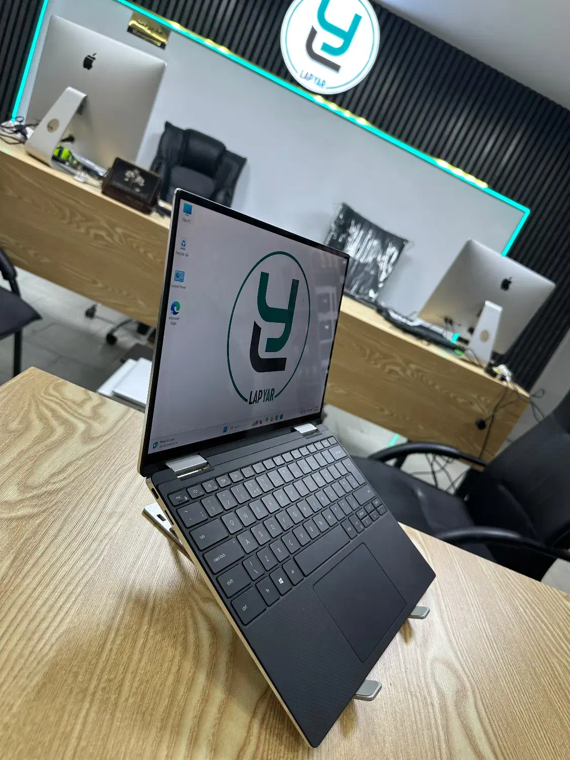 لپ تاپ Dell XPS 4K تبلت شو رم 32 یک ترا SSD|رایانه همراه|تهران, فلسطین (میدان انقلاب)|دیوار