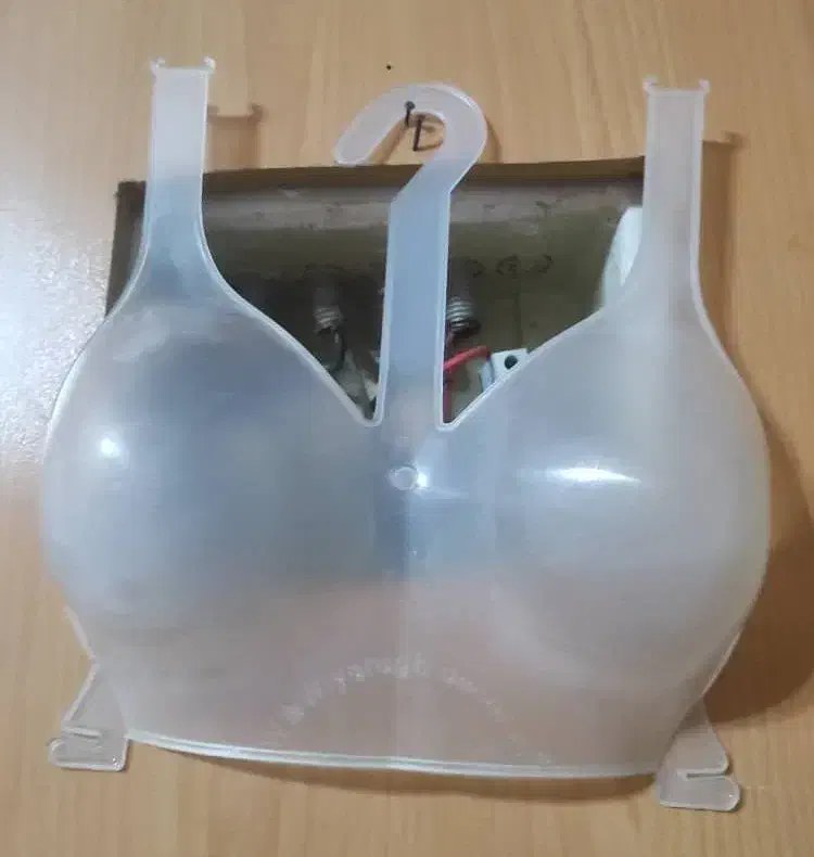 مانکن سوتین|لباس|رشت, دیانتی|دیوار