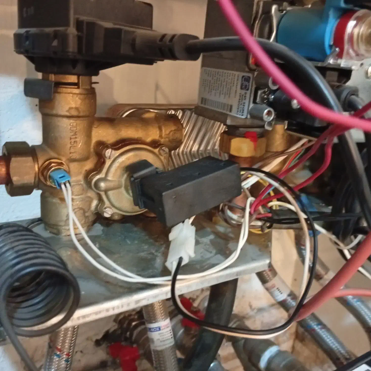 تعمیرنصب وسرویس کارپکیج وپمپ آب وانواع بردکل تهران|خدمات پیشه و مهارت|تهران, فلسطین (میدان انقلاب)|دیوار