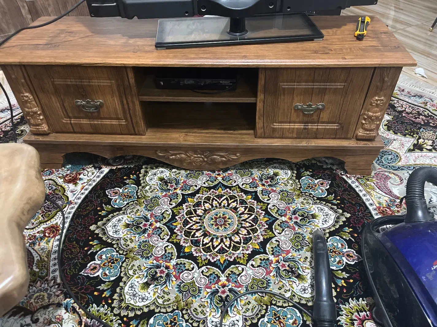 فروش میز چوبی|میز تلویزیون|رشت, نخودچر|دیوار