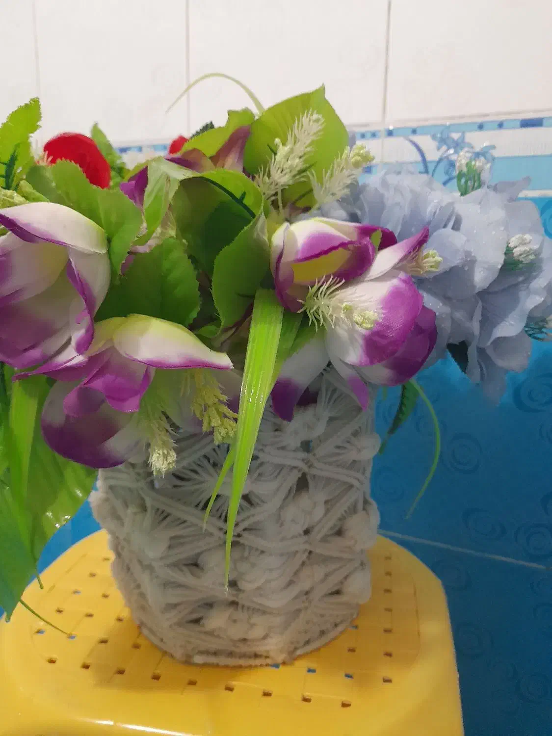 گلدان مکرومه باگل مصنوعی وجاحوله ای مکرومه|گل مصنوعی|کرمانشاه, |دیوار