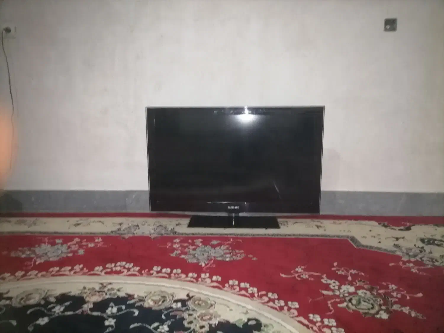 تلوزیون 42اینچ|تلویزیون و پروژکتور|گنبد کاووس, |دیوار