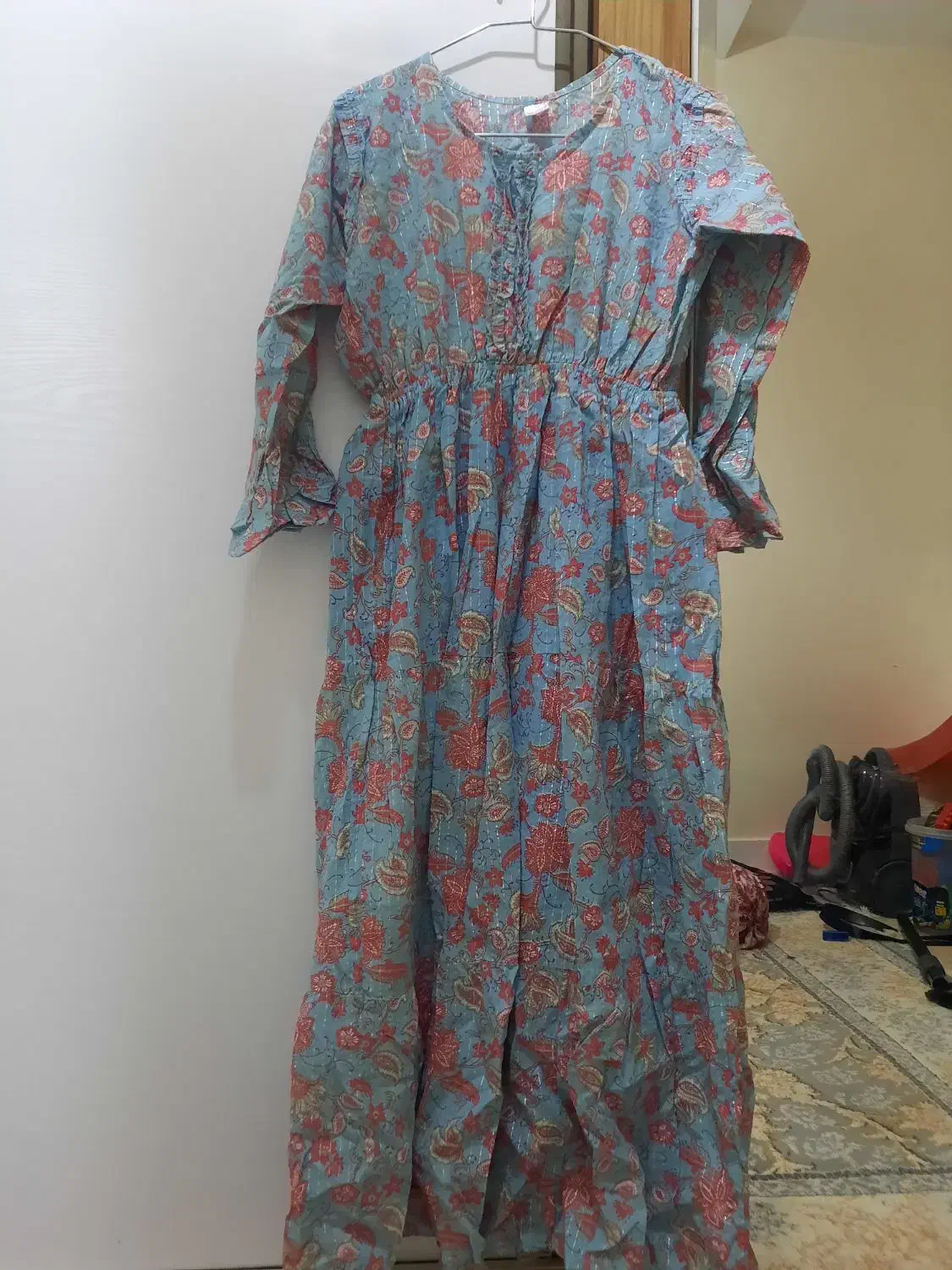 لباس زنانه|لباس|قدس, شهرقدس|دیوار