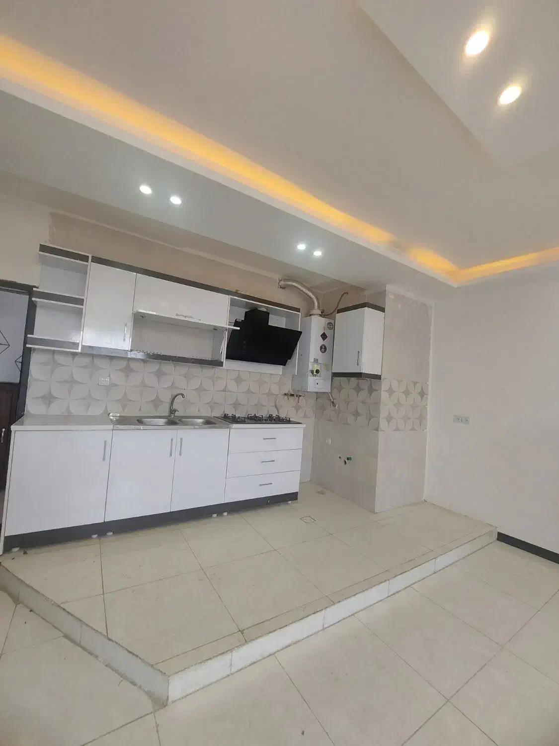 آپارتمان ۱۰۰ متری دو خوابه صفر کلید نخورده|اجارهٔ آپارتمان|شیراز, کوشک میدان|دیوار