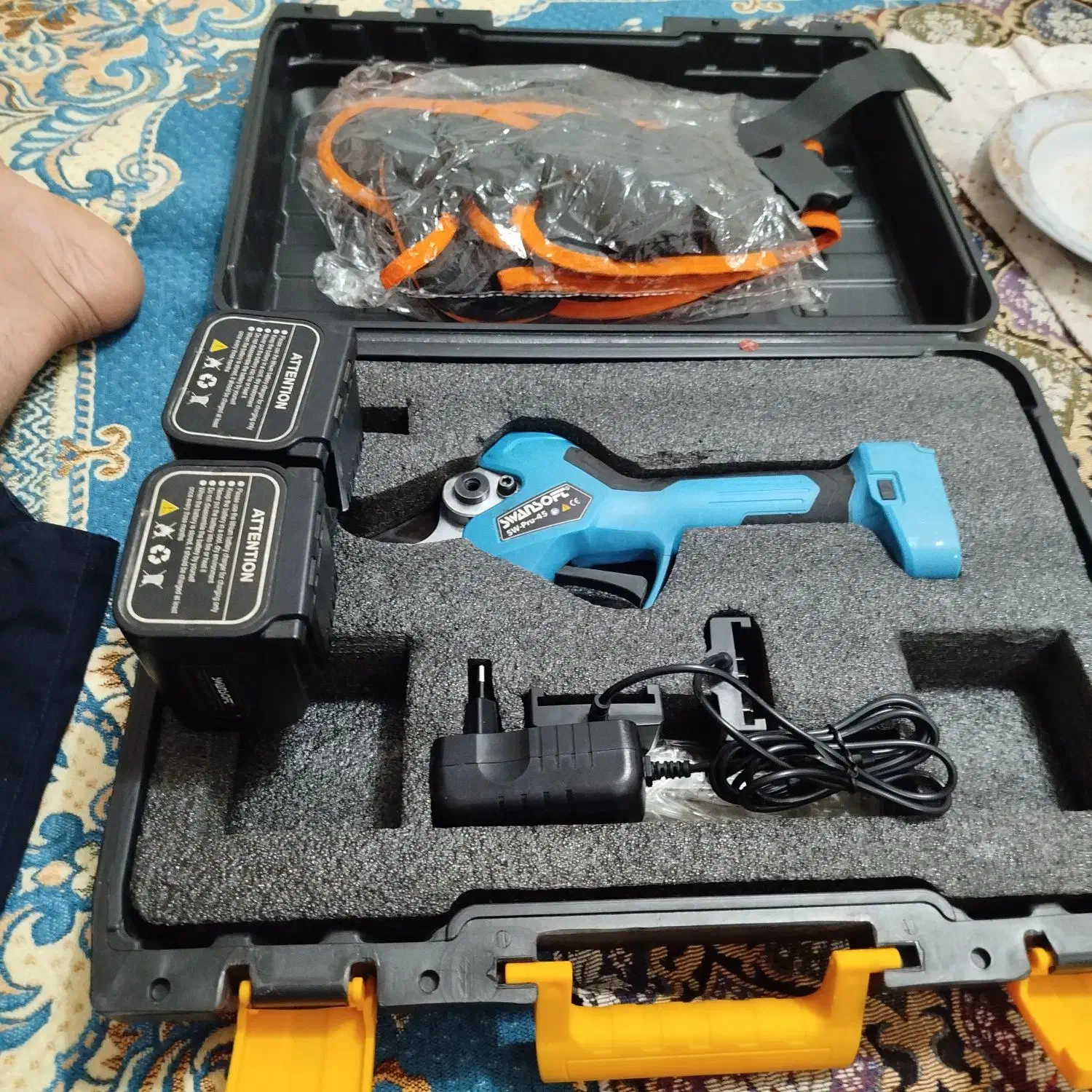 قیچی سوان سافت پرو45کم کار در حد نو به علت تغیرشغل|خدمات باغبانی و درختکاری|مهاباد (آذربایجان غربی), |دیوار