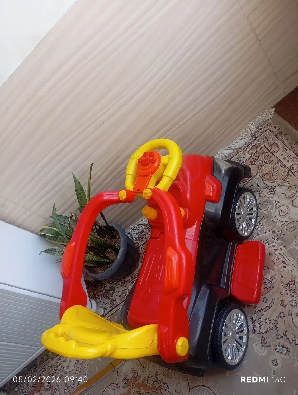 ماشین کودک|دوچرخه، اسکیت، اسکوتر|شیراز, کوشک میدان|دیوار