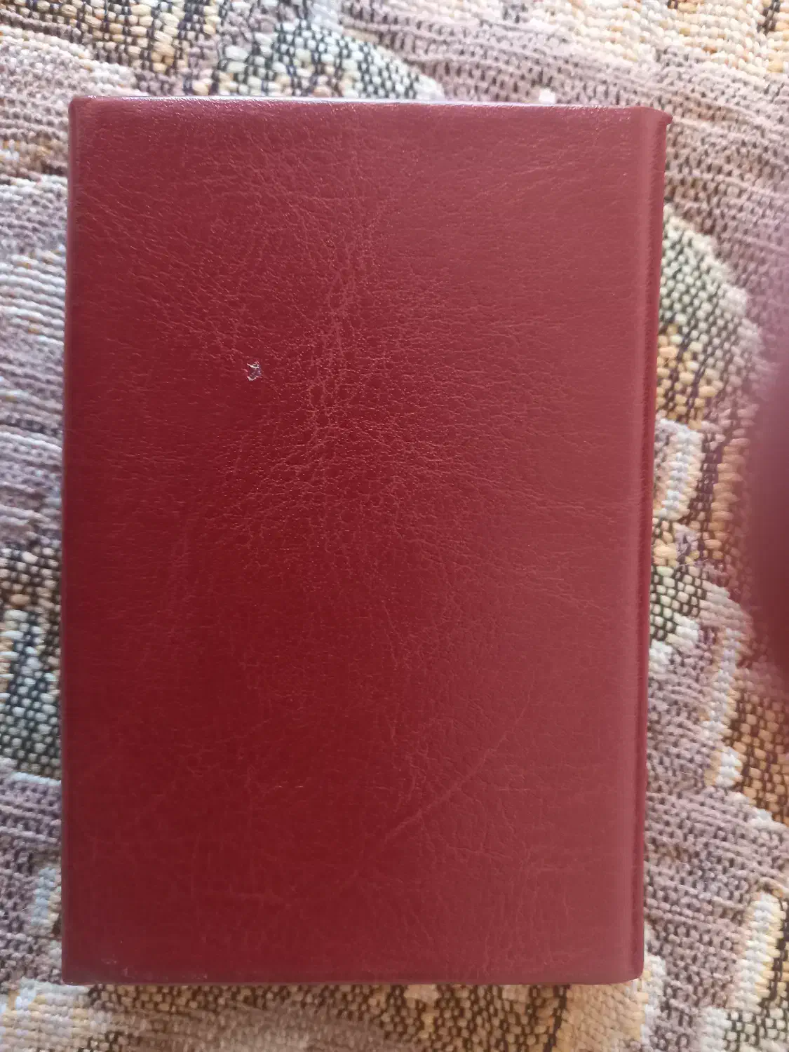 کیف|کیف، کفش، کمربند|قائن, |دیوار