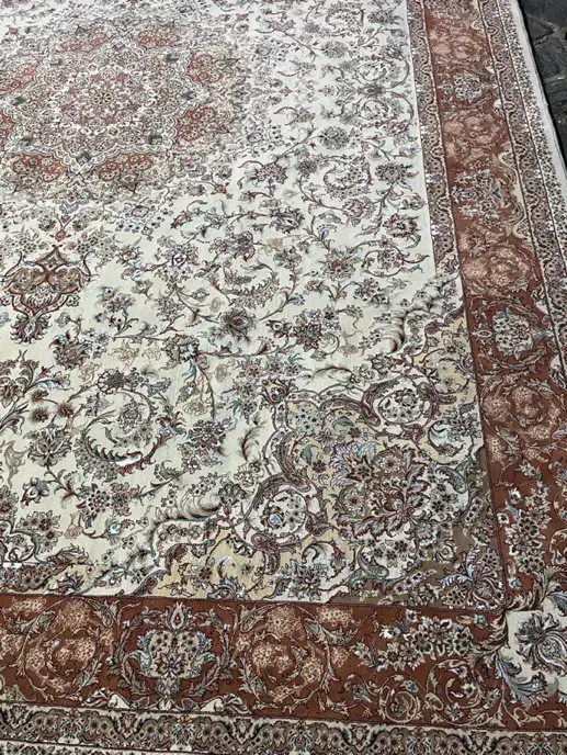فرش ماشینی کرم(۱تخته ۱۲ متری و ۱تخته ۹ متری)|فرش|همدان, |دیوار
