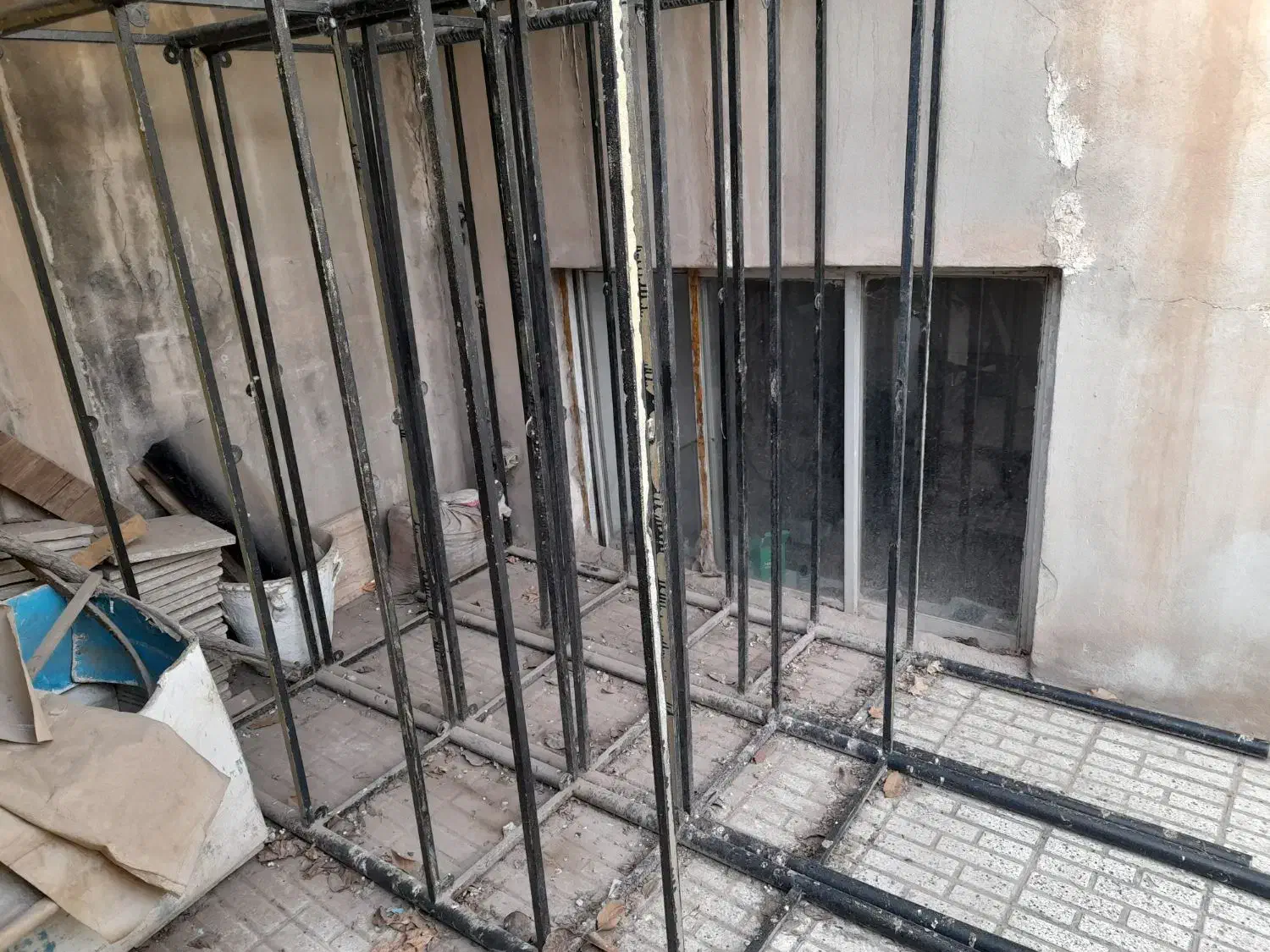 قفسه آهنی|کتابخانه، شلف، قفسه‌های دیواری|نیشابور, خط کاشمر|دیوار