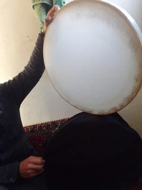 ساز دف سفید|سازهای سنتی|همدان, |دیوار