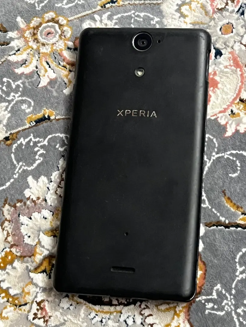 sony xperia v|موبایل|لشت نشا, |دیوار