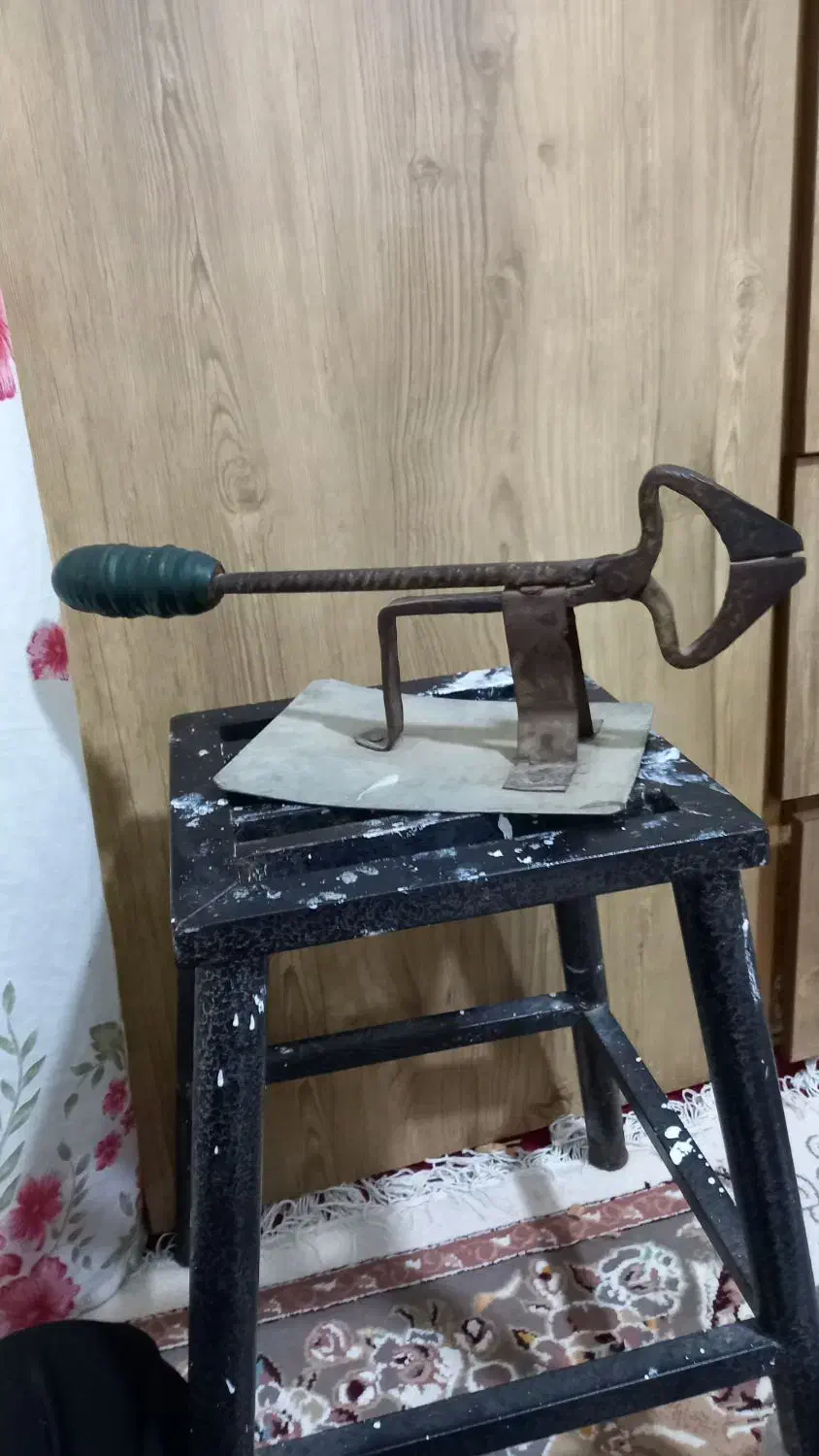 قندشکن|کلکسیون اشیاء عتیقه|الوند, |دیوار