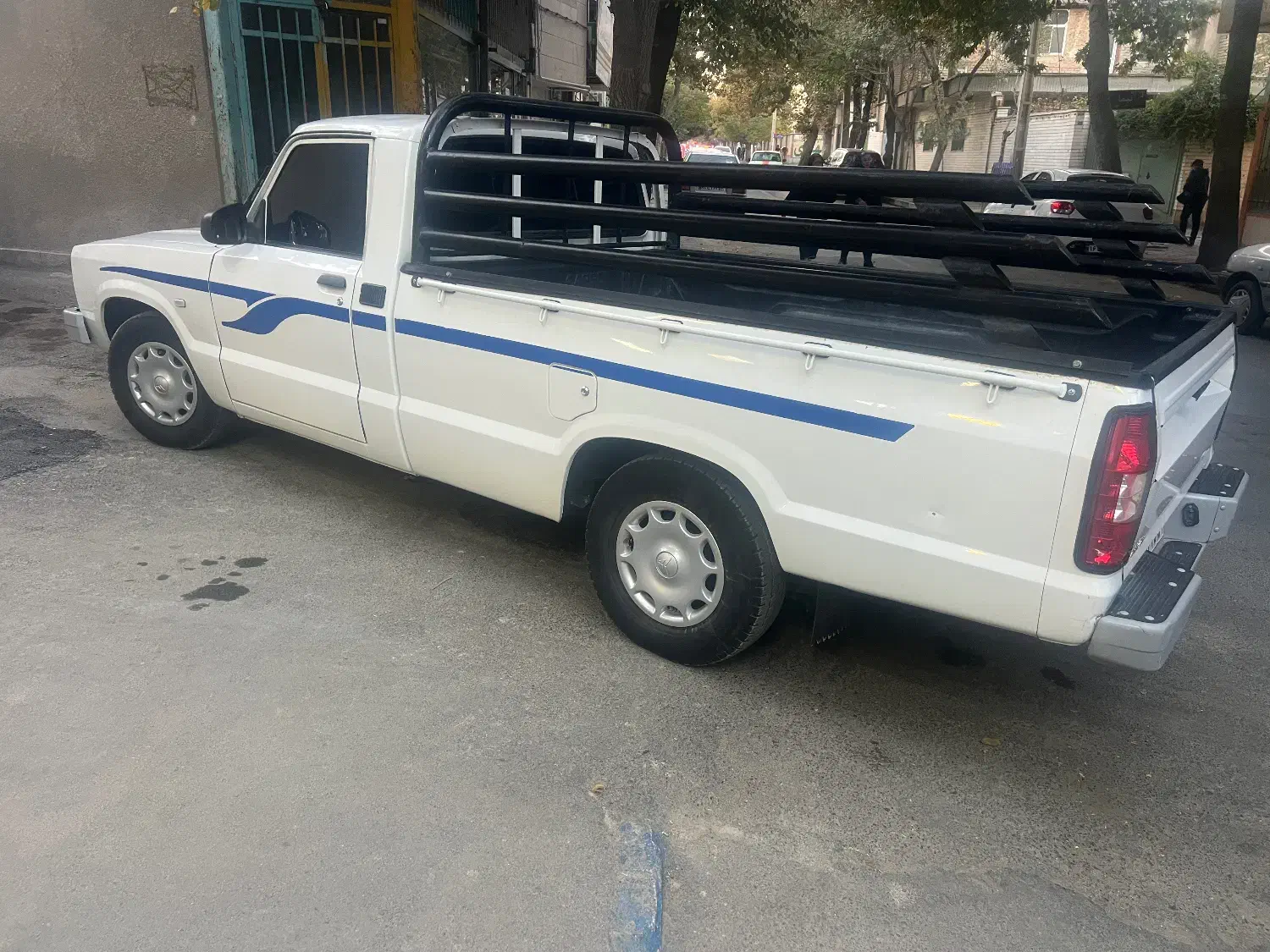 مزدا دوهزار کم کار|خودرو سواری و وانت|خمین, |دیوار