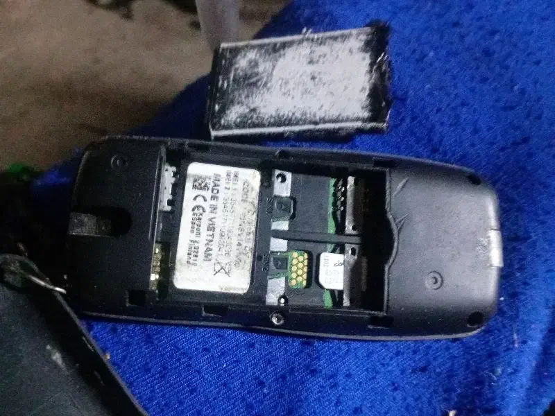 گوش  نوکیاسالم|موبایل|فومن, |دیوار