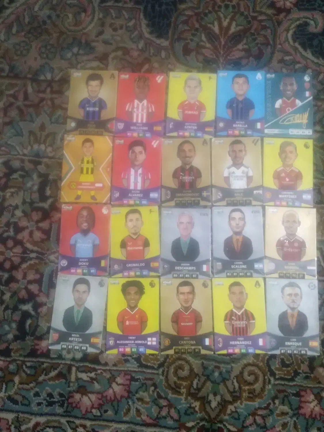 کیمدی|اسباببازی|رابر, |دیوار