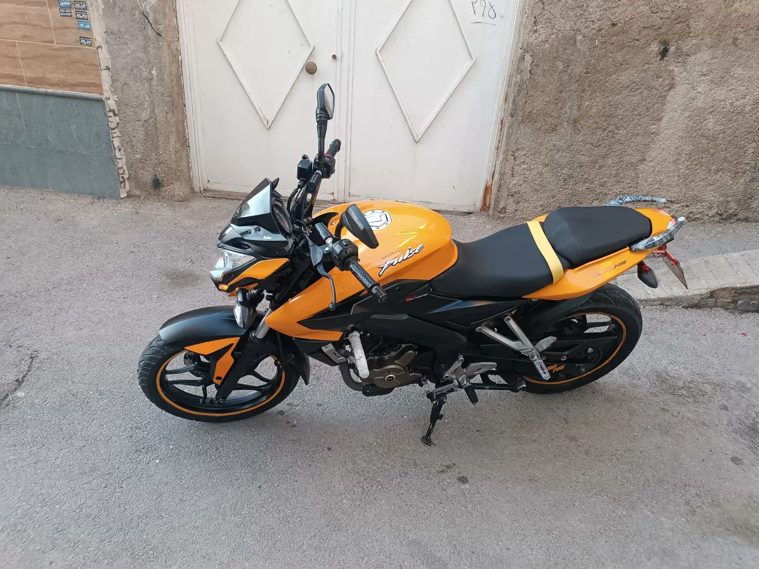 Ns200/ان اس ۲۰۰|موتورسیکلت|شیراز, شهدای شهرک سعدی|دیوار