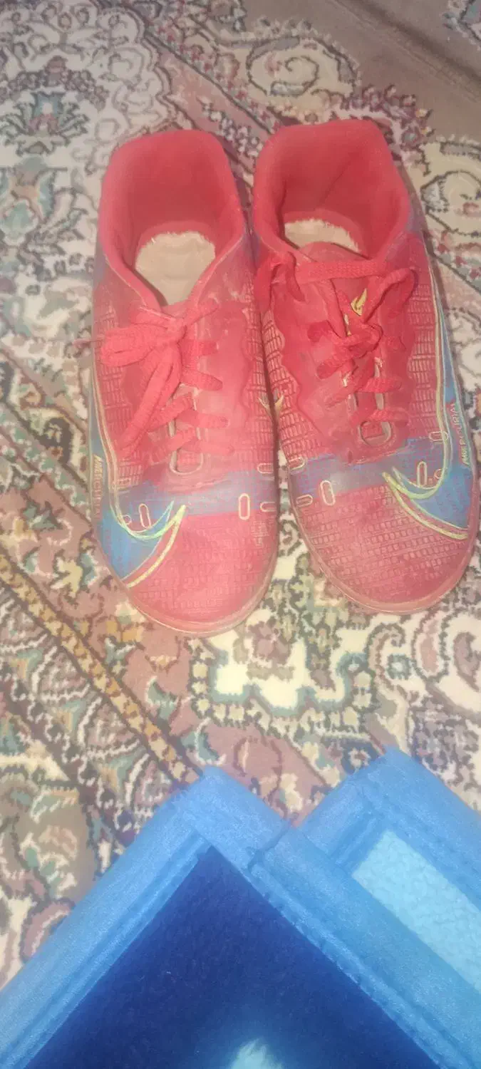 کفش فوتبال سالن|کیف، کفش، کمربند|کوهدشت, |دیوار