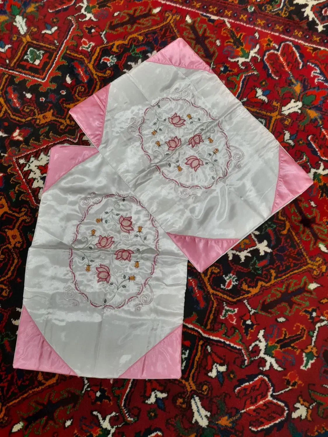 روبالشی ساتن|روفرشی|مراغه, |دیوار