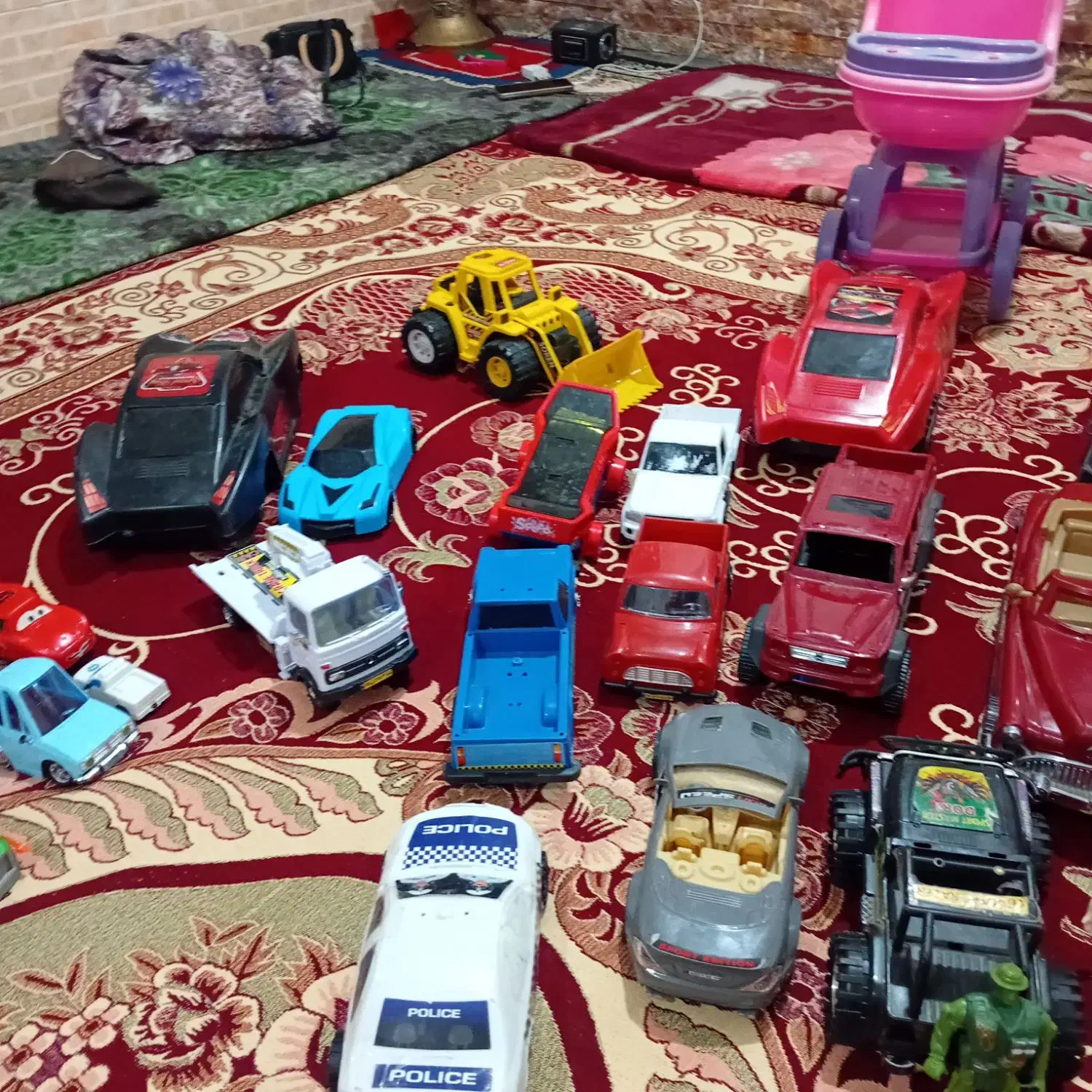 اسباب بازی|اسباببازی بچه|باسمنج, |دیوار