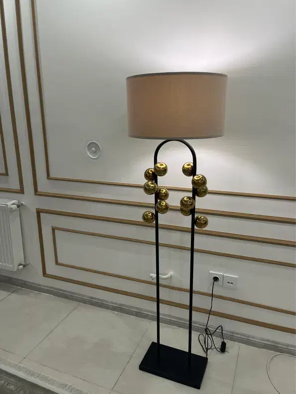 ایینه قدی و اباژور|چراغ خواب و آباژور|بجنورد, |دیوار