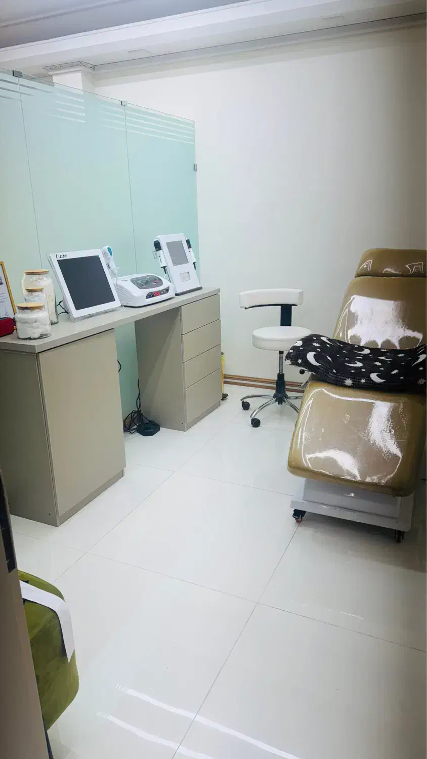 نیازمند پزشک با پروانه|استخدام درمانی، زیبایی، بهداشتی|کرج, گوهردشت|دیوار