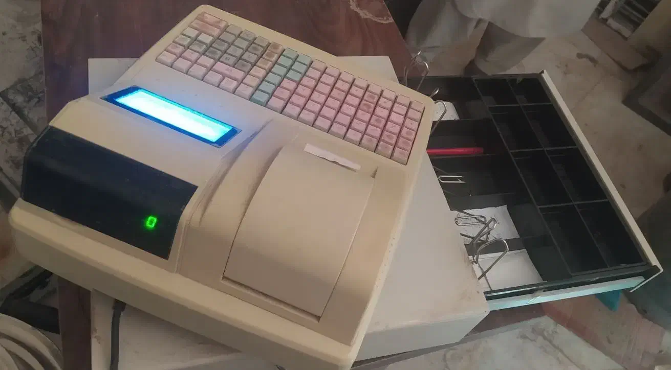 صندوق مدیریت فروش|کافیشاپ و رستوران|سراوان, |دیوار