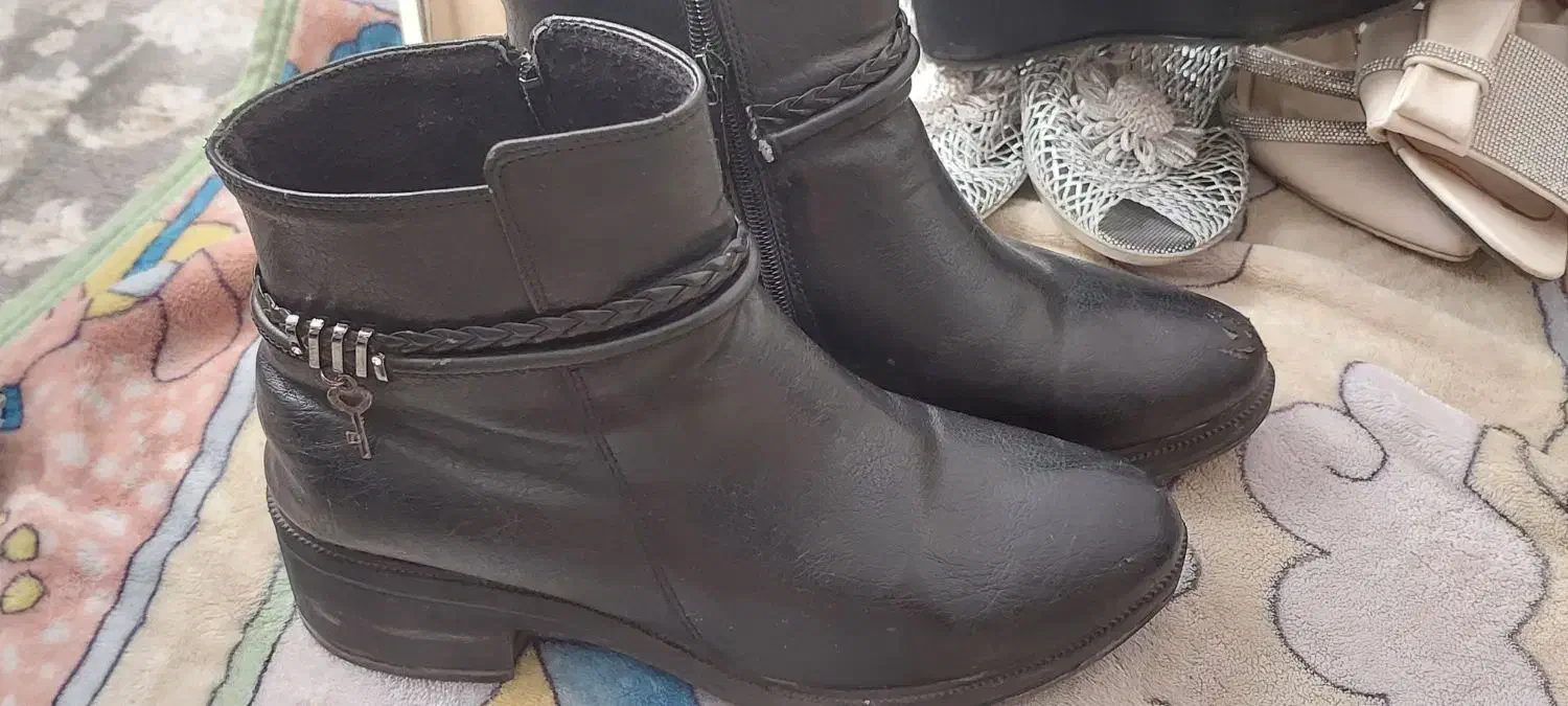 پوتین|کیف، کفش، کمربند|پاکدشت, پاکدشت (مامازند)|دیوار