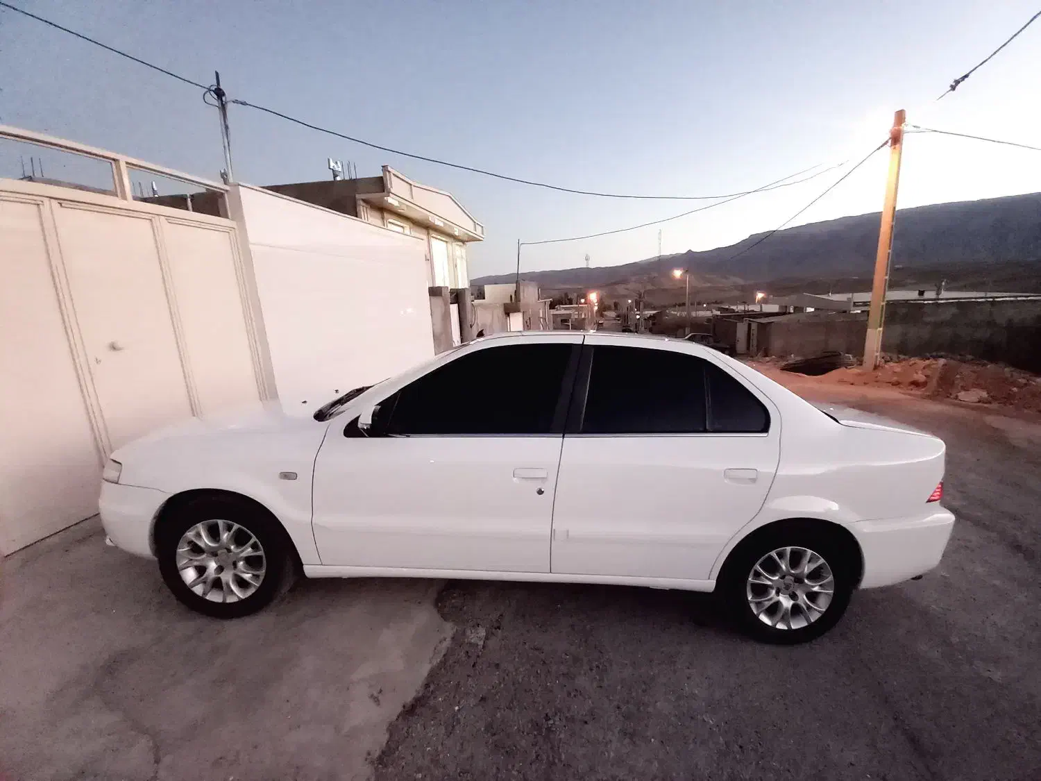 سورن ef7 ۹۸ معاوضه با ساینا مدل ۱۴۰۳ به بالا|خودرو سواری و وانت|کارزان, |دیوار