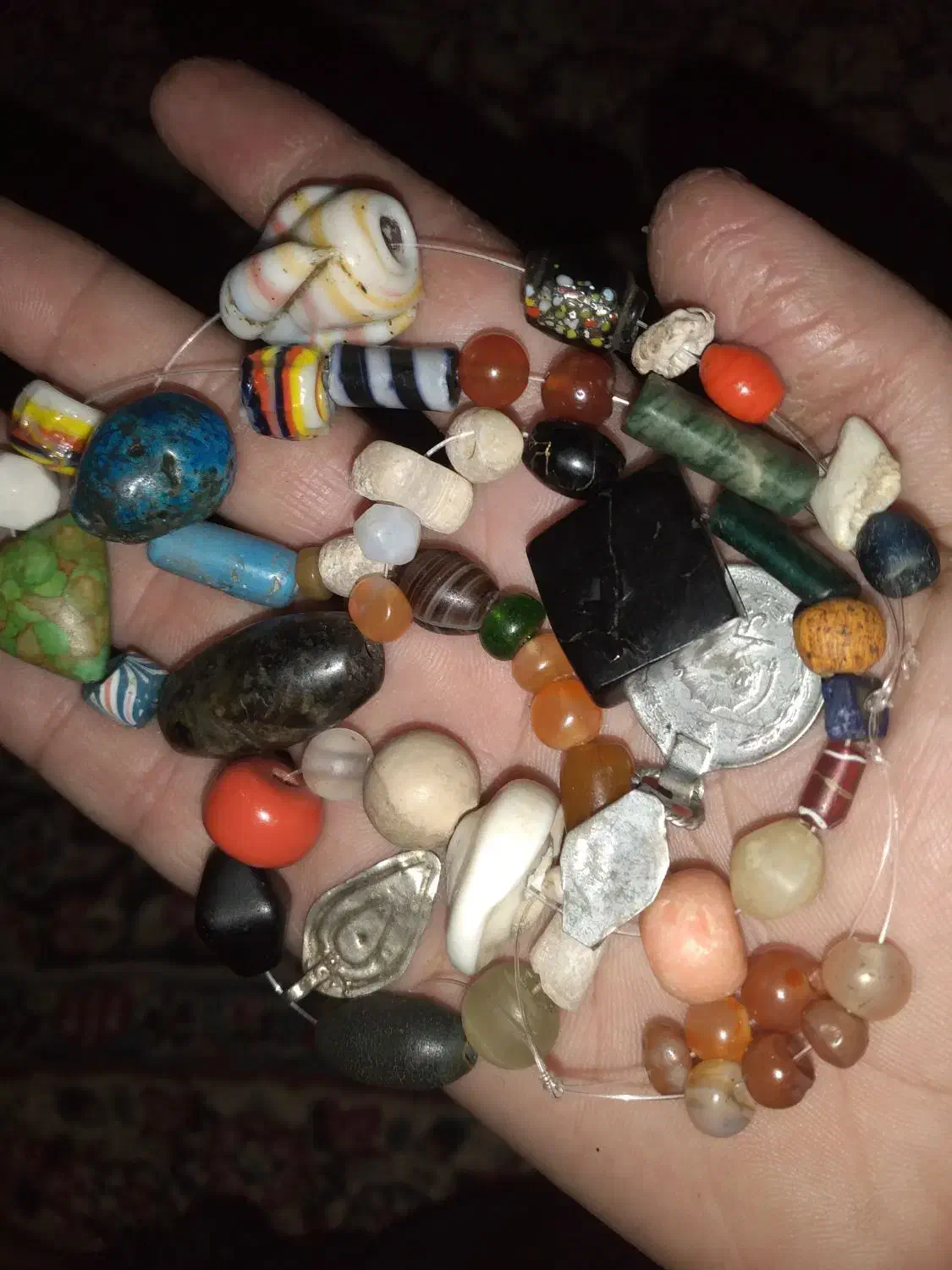 2عدد بند مهره قدیمی|کلکسیون اشیاء عتیقه|جیرفت, |دیوار