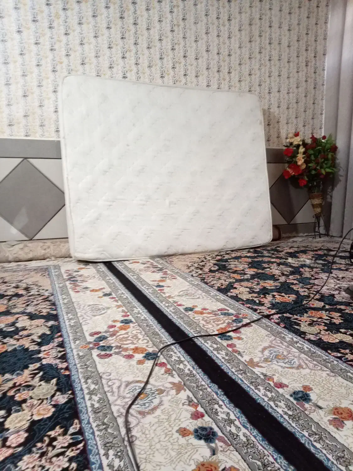 تشک دونفره تمیز|تشک تختخواب|یاسوج, |دیوار