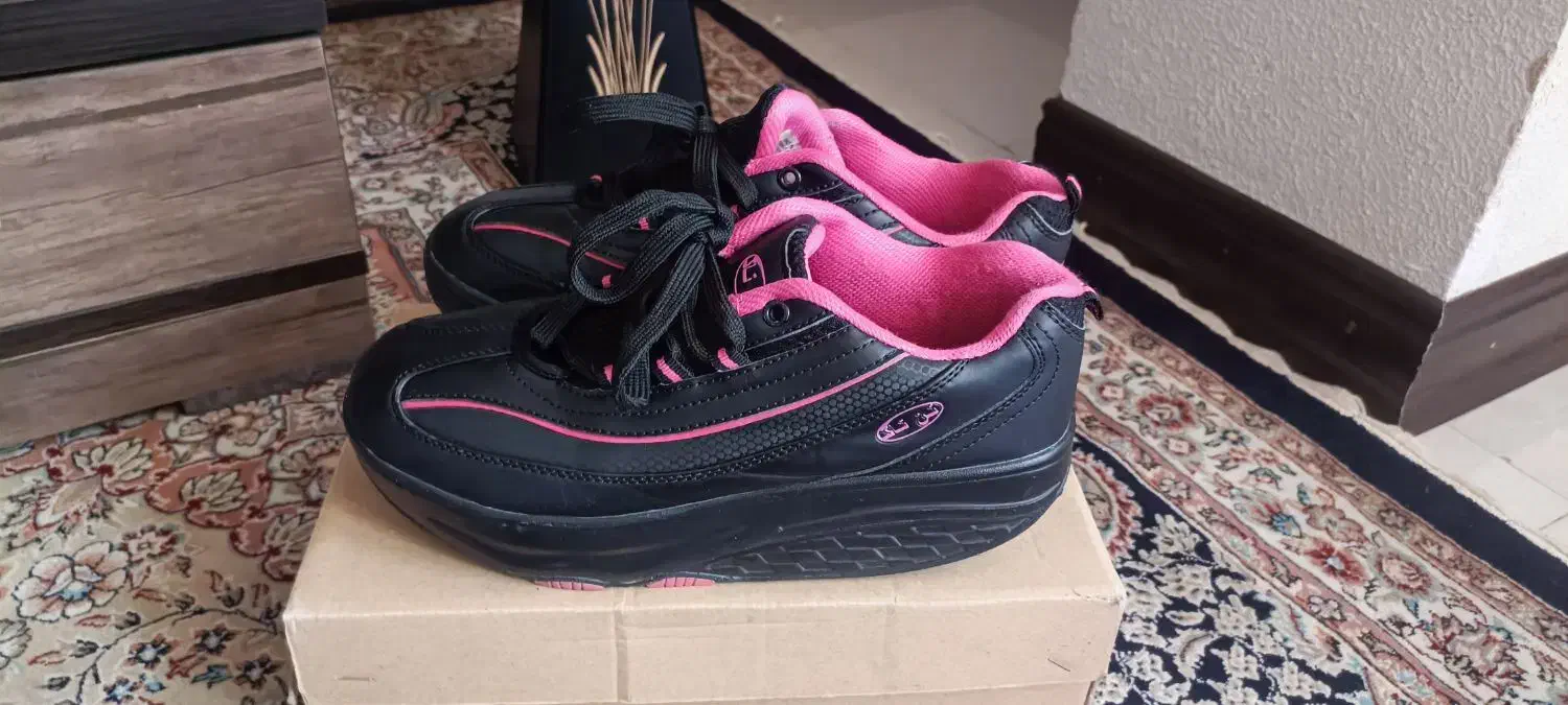 کفش زنانه تن تاک سایز 40|کیف، کفش، کمربند|شاهین‌شهر, سعدی جنوبی|دیوار